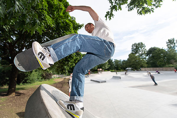 Skater auf dem Skateplatz