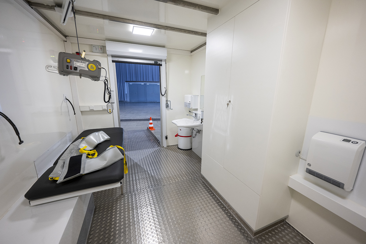 Innenraum: Mobile "Toilette für alle"